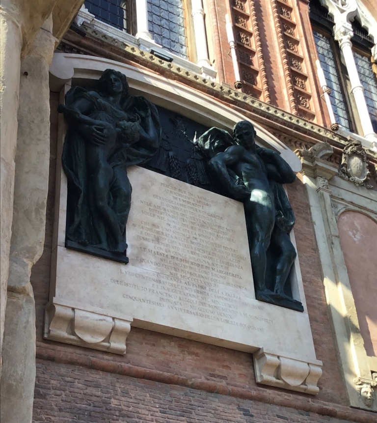 STATUE ROMAGNOLI - PALAZZO D'ACCURSIO BOLOGNA